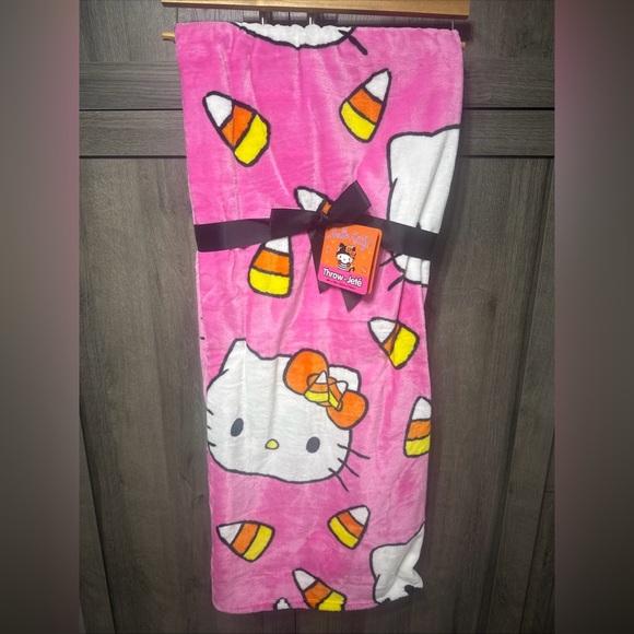 Hello Kitty Other - New Hello Kitty & Candy Corn Pink Halloween 60" x 70" Plush Throw Blanket